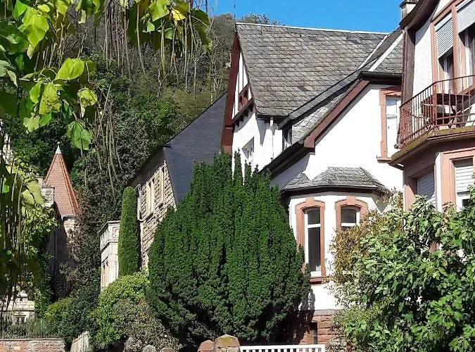 Bismarckstrasse 8